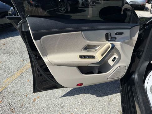 Used 2020 Mercedes-Benz CLA 250 image 17