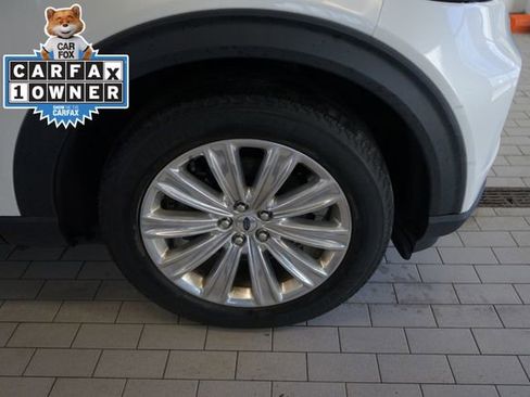 Certified 2023 Ford Explorer Limited w/ Limited Technology Package AWD/4WD image 15