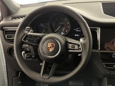 New 2026 Porsche Macan image 20