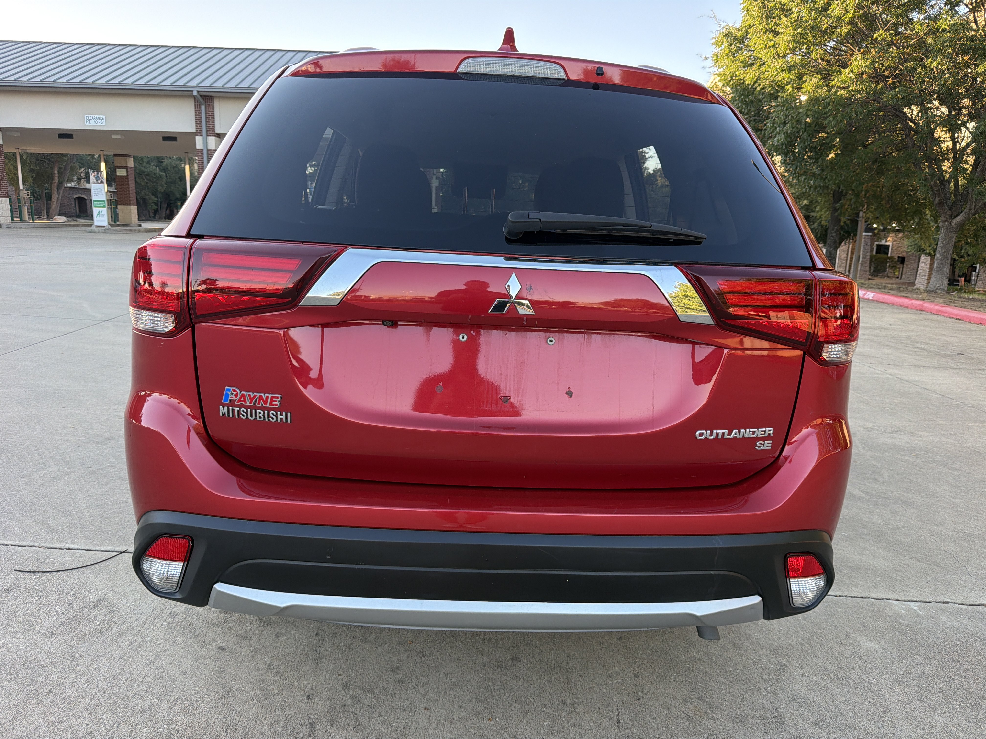 Used 2018 Mitsubishi Outlander SE FWD image 6