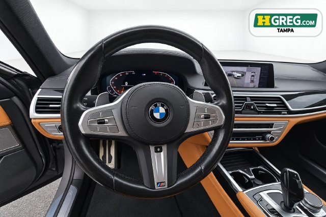 Used 2022 BMW 740i w/ M Sport Package RWD image 13