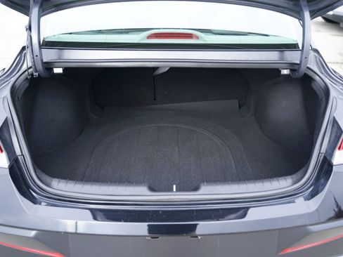 Used 2025 Hyundai Elantra SEL image 7