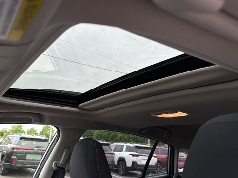 Certified 2022 Subaru Crosstrek 2.0i Premium w/ Moonroof Package AWD/4WD image 6