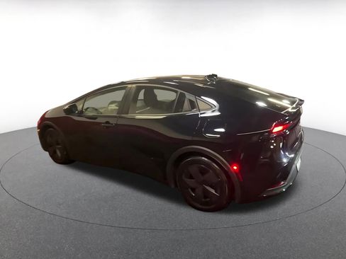 Used 2025 Toyota Prius LE image 11