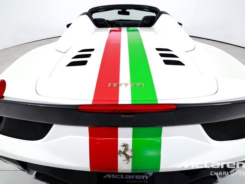 Used 2014 Ferrari 458 Spider RWD image 28