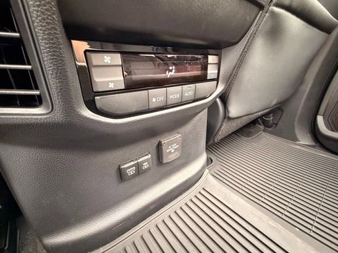 Used 2025 Toyota Sequoia Limited w/ Tow Technology Package AWD/4WD image 20