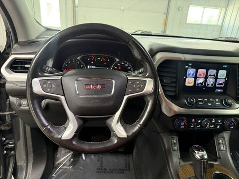 Used 2019 GMC Acadia SLE w/ LPO, Black Accent Package AWD/4WD image 17