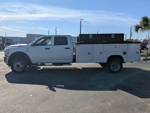 Used 2020 RAM 5500 Tradesman w/ Chrome Appearance Group image 8