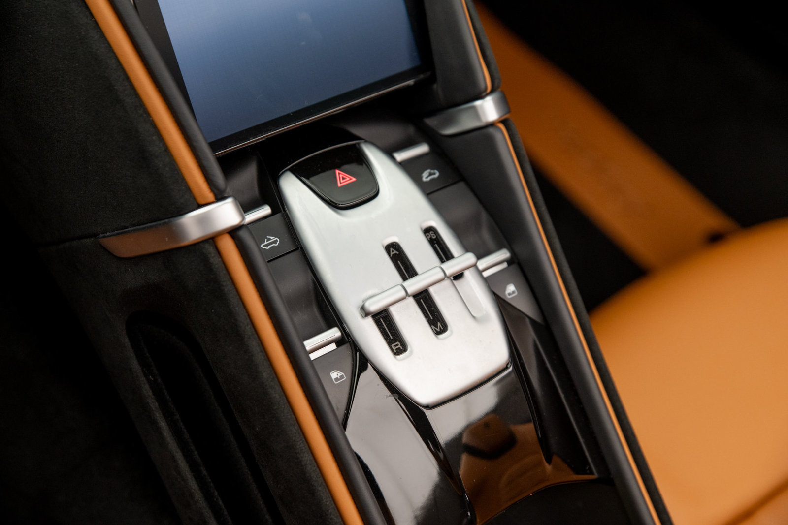 Used 2026 Ferrari Roma Spider RWD image 29