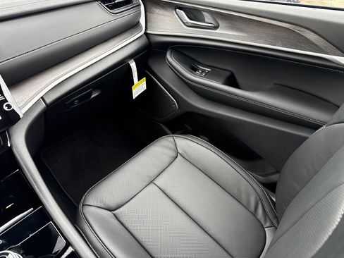 New 2026 Jeep Grand Cherokee L Limited AWD/4WD image 15