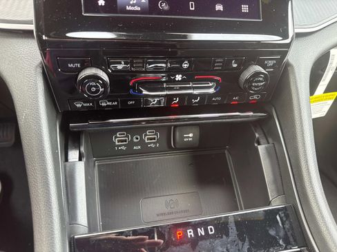 New 2026 Jeep Grand Cherokee Laredo X AWD/4WD image 30