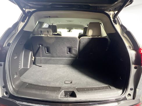 Used 2018 Buick Enclave Essence FWD image 34