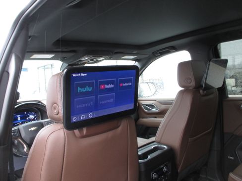 Used 2023 Chevrolet Tahoe High Country w/ Advanced Technology Package image 13