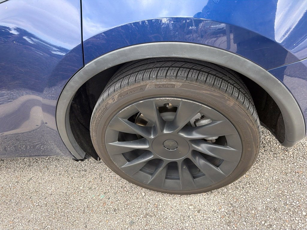 Used 2021 Tesla Model Y Long Range AWD/4WD image 9