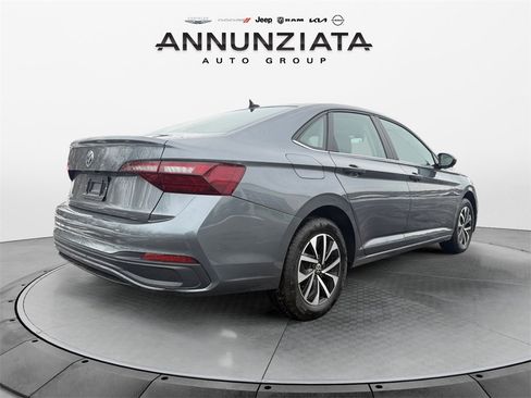 Used 2024 Volkswagen Jetta S image 5