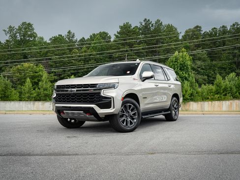 Used 2021 Chevrolet Tahoe Z71 w/ Z71 Off-Road Package AWD/4WD image 1