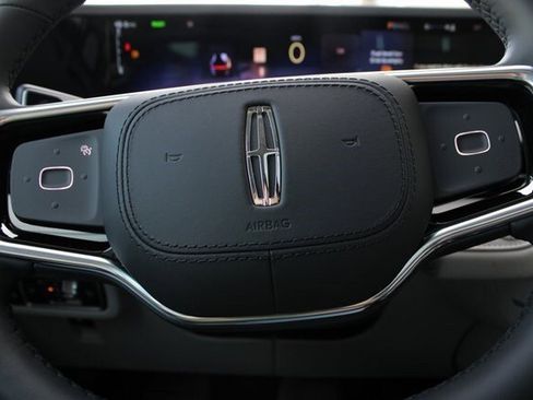 New 2026 Lincoln Nautilus Reserve w/ Jet Appearance Package image 36