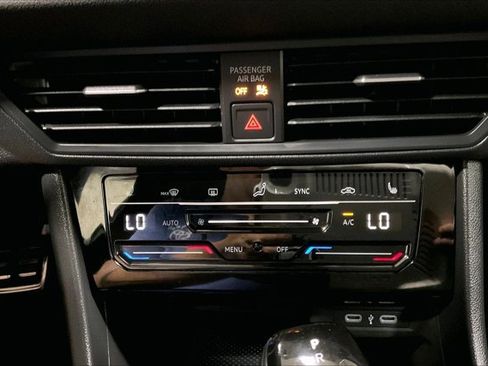 Used 2025 Volkswagen Jetta Sport FWD image 31