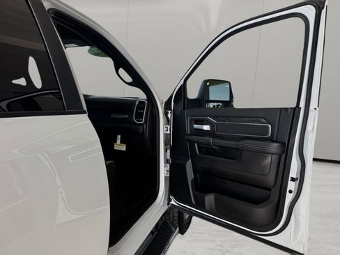 Used 2024 RAM 2500 Big Horn w/ Protection Group AWD/4WD image 28
