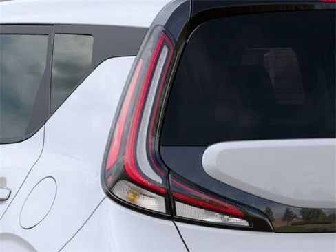 Certified 2025 Kia Soul GT-Line w/ GT-Line Technology Package FWD image 11