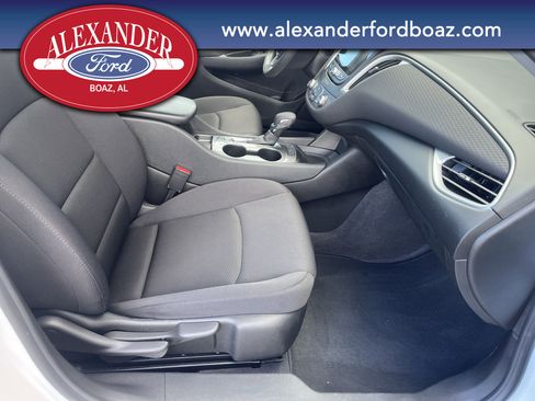 Used 2023 Chevrolet Malibu LS image 13