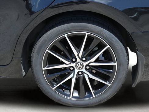 Used 2024 Toyota Camry SE FWD image 9