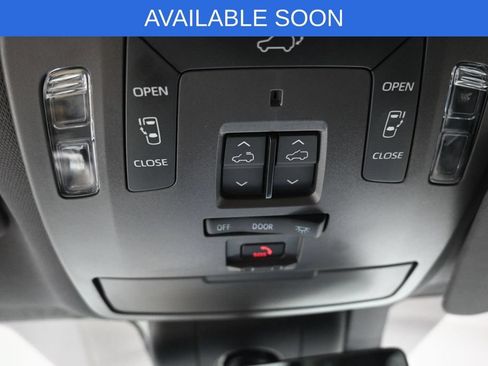 Used 2024 Toyota Sienna Platinum AWD/4WD image 20