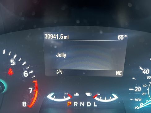 Used 2022 Ford Escape SE w/ SE Sport Appearance Package image 3