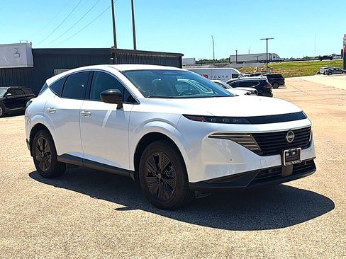 Used 2025 Nissan Murano SV AWD/4WD image 10