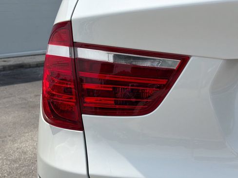 Used 2017 BMW X3 sDrive28i RWD image 10