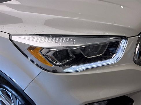 Used 2019 Ford Escape SEL image 6
