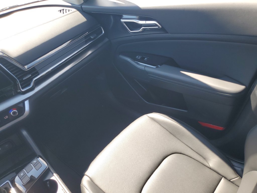 Used 2025 Kia Sportage EX FWD image 26