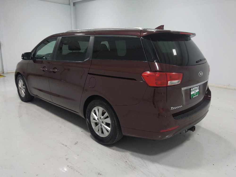Used 2017 Kia Sedona LX w/ LX Essentials Premium Package FWD image 5