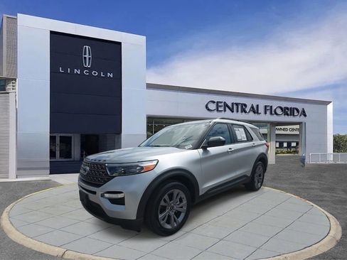 Used 2023 Ford Explorer XLT w/ Equipment Group 202A image 11