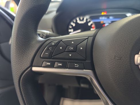 Used 2024 Nissan Altima 2.5 SV FWD image 15