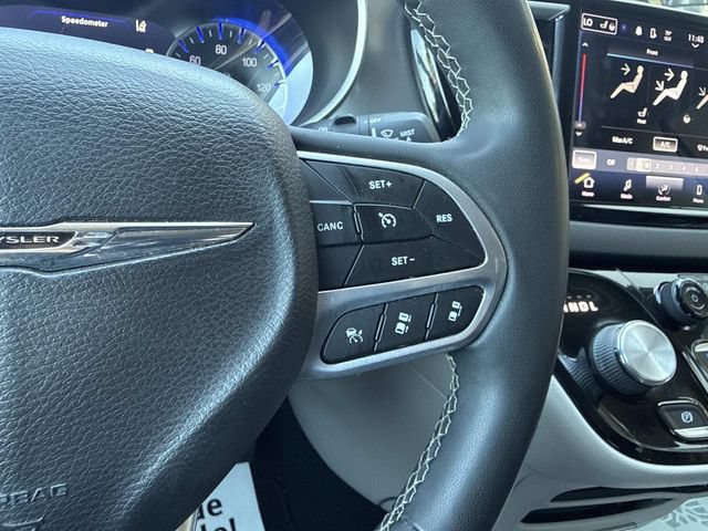 Used 2022 Chrysler Pacifica Touring-L FWD image 69