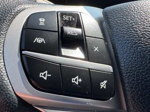 Used 2022 Ford Explorer Limited w/ Equipment Group 301A image 18