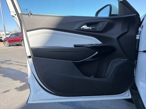 New 2026 Chevrolet Trax LT w/ Driver Confidence Package image 5