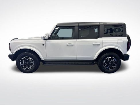 Certified 2025 Ford Bronco Outer Banks AWD/4WD image 2