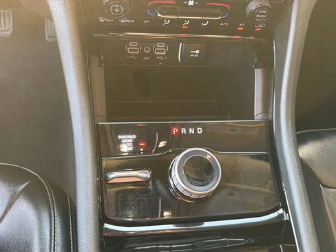 Used 2023 Jeep Grand Cherokee L Limited image 28