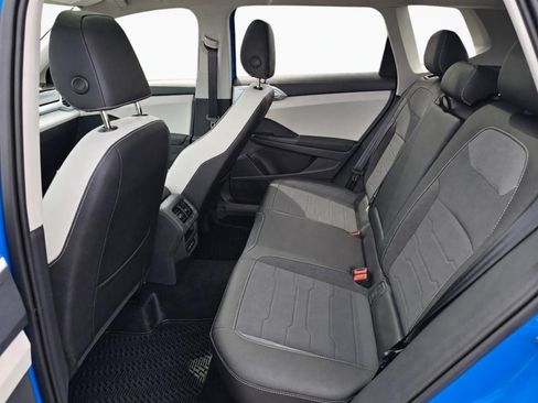 New 2026 Volkswagen Taos SE AWD/4WD image 38
