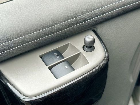 Used 2022 Chevrolet Express 2500 w/ Enhanced Convenience Package image 23