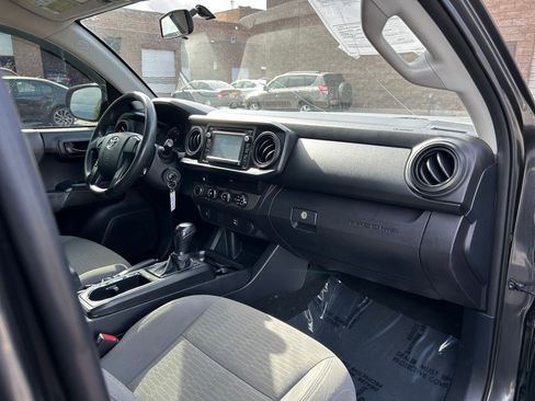 Used 2017 Toyota Tacoma SR w/ Tow Package AWD/4WD image 29