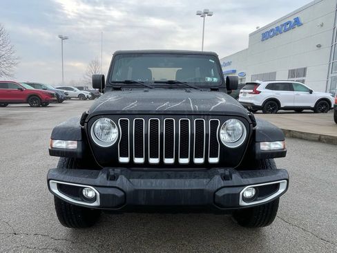 Used 2022 Jeep Wrangler Unlimited Sahara AWD/4WD image 8