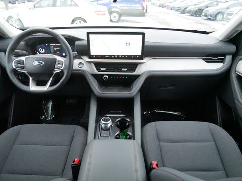 Used 2025 Ford Explorer Active image 10