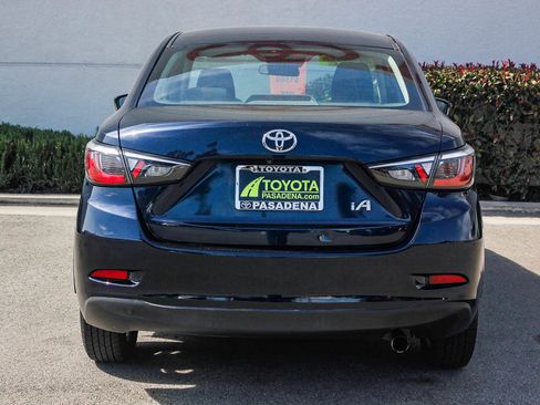 Used 2017 Toyota Yaris iA image 7