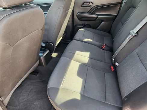 Used 2024 Chevrolet Colorado W/T image 34