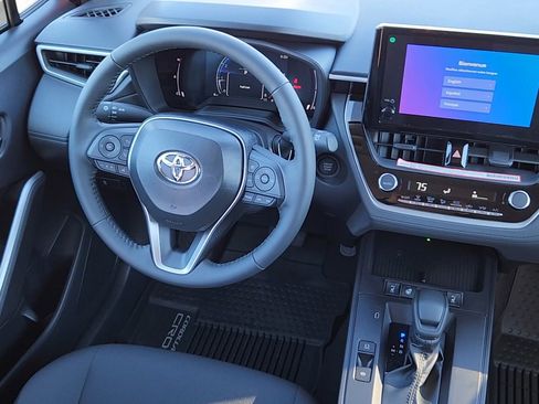 New 2026 Toyota Corolla Cross LE image 5