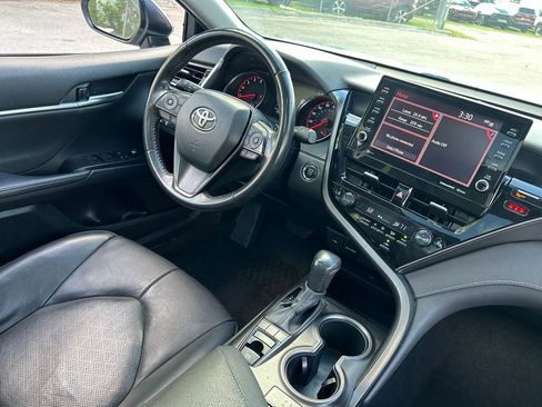 Used 2023 Toyota Camry XSE image 10