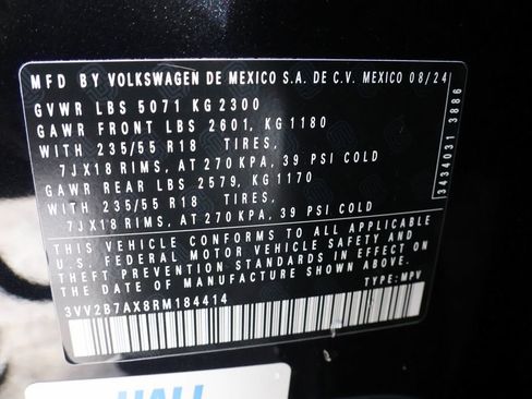 Certified 2024 Volkswagen Tiguan SE image 40